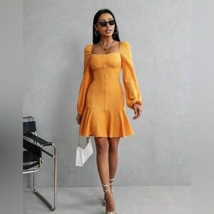 ✨Vibrant Marigold Pleated Dress with Button Front and Bishop Sleeves SZ Small💕✨